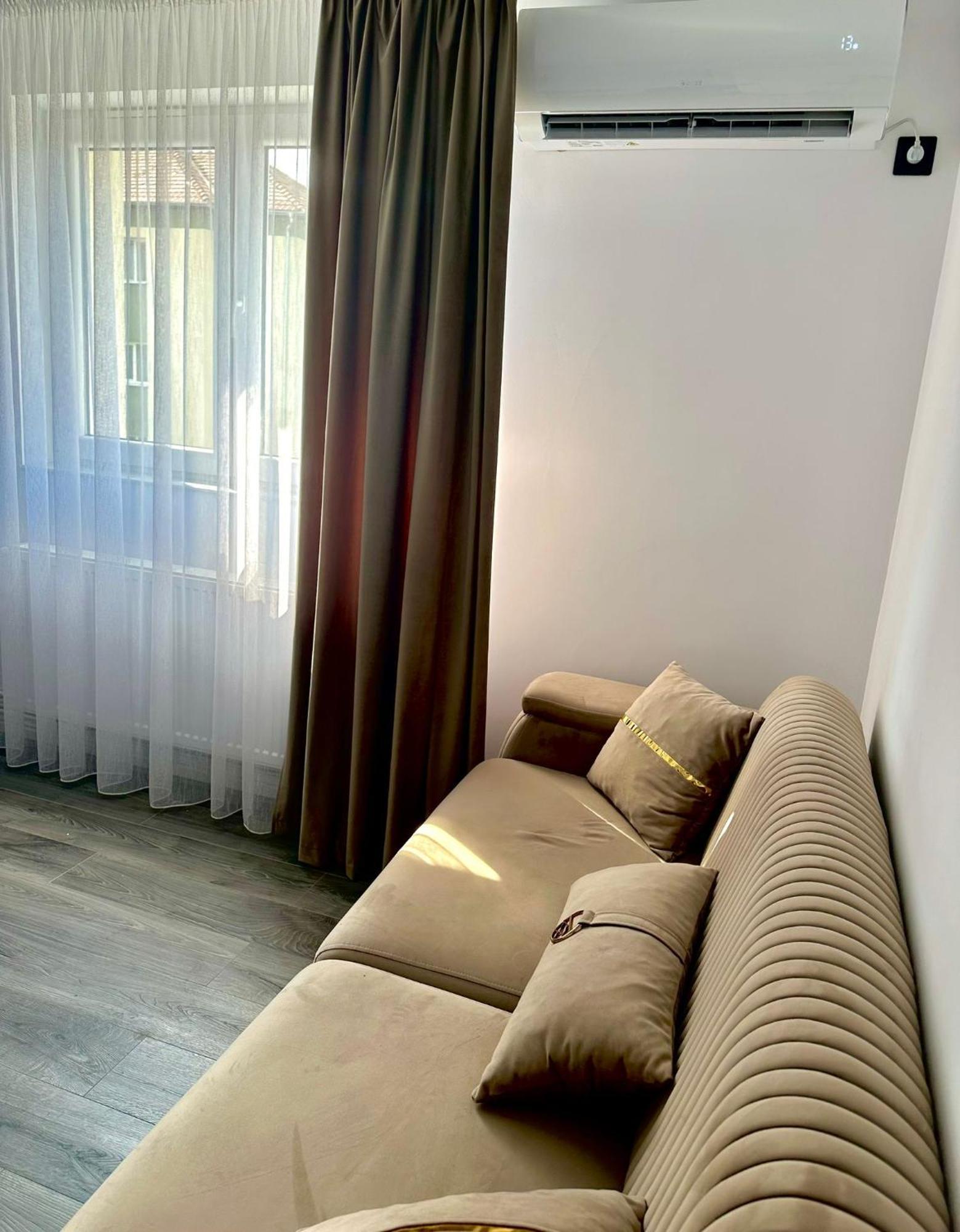 Evelyn Apartment บิสตริซา ภายนอก รูปภาพ